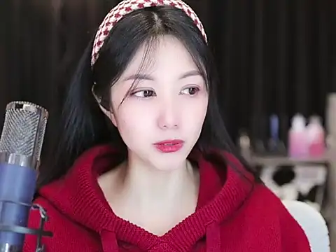 Nuyoah-77 online show from 01/09/25, 04:17