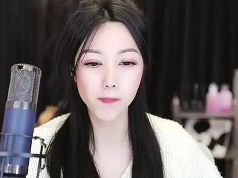 Nuyoah-77 online show from 01/15/25, 04:11