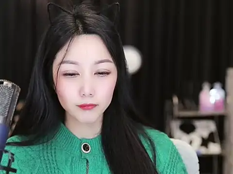 Nuyoah-77 online show from 02/17/25, 06:26