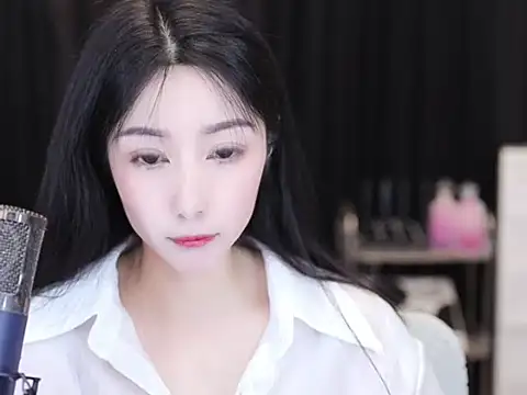 Nuyoah-77 online show from 10/01/25, 04:02