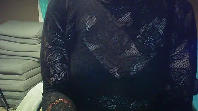 Snapshot of Raptor82 chatting on 10/05/25, 07:23 Raptor82 online show from 10/05/25, 07:23