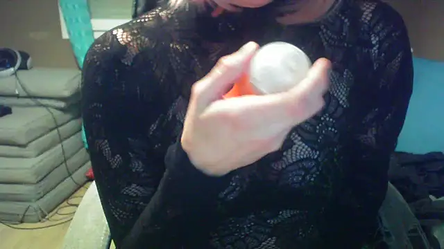 Snapshot of Raptor82 chatting on 10/21/25, 07:47 Raptor82 online show from 10/21/25, 07:47