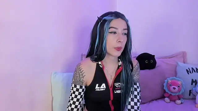 ValeriaCox online show from 01/24/25, 02:30