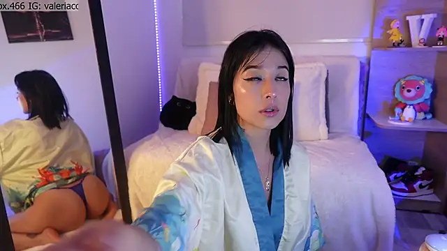 ValeriaCox online show from 09/19/25, 07:03