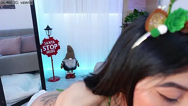 ValeriaCox online show from 12/18/25, 12:55