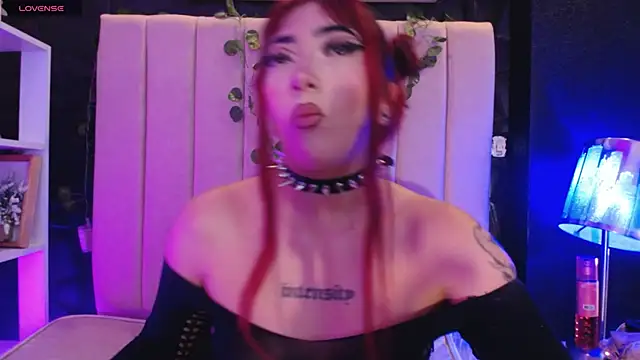 Mia Rinn online show from 12/23/24, 04:17