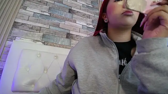 Mia Rinn online show from 01/15/25, 12:47