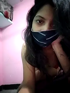 Snapshot of Hotty-Divya chatting on 11/02/25, 08:39 Hotty-Divya online show from 11/02/25, 08:39