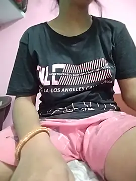 Snapshot of Hotty-Divya chatting on 05/23/26, 03:01 Hotty-Divya online show from 05/23/26, 03:01