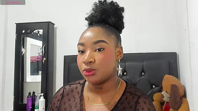 Snapshot of Natassha_brown1 chatting on 10/29/25, 12:40 Natassha brown1 online show from 10/29/25, 12:40