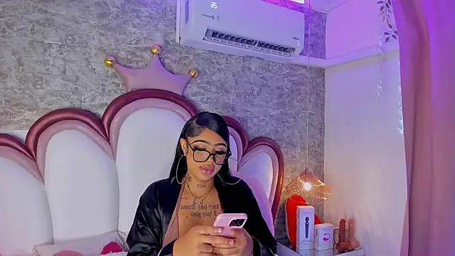 Mia Jansen online show from 04/29/26, 01:37