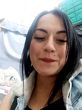 Lesly 10- online show from 12/30/24, 08:47