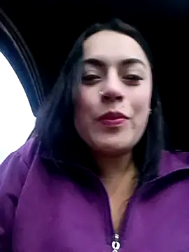 Lesly 10- online show from 01/21/25, 11:13