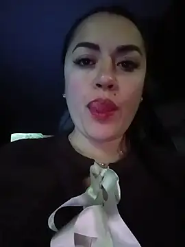Lesly 10- online show from 05/15/26, 02:07
