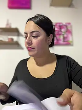 Lesly 10- online show from 06/10/26, 02:23