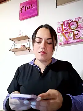 Lesly 10- online show from 06/12/26, 05:01