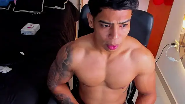 Snapshot of Andrew_wolf7 chatting on 11/05/25, 02:22 Andrew wolf7 online show from 11/05/25, 02:22