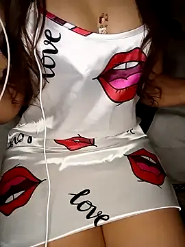 Snapshot of Patrona-fifi chatting on 02/14/25, 11:53 Patrona-fifi online show from 02/14/25, 11:53