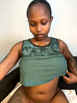 Snapshot of InkLady444 chatting on 11/04/25, 08:57 InkLady444 online show from 11/04/25, 08:57