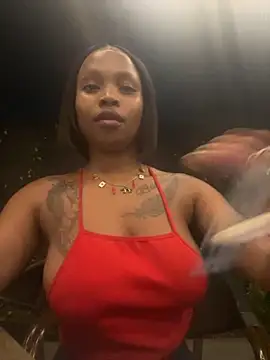 Snapshot of InkLady444 chatting on 11/13/25, 06:29 InkLady444 online show from 11/13/25, 06:29