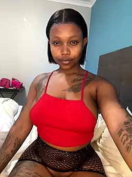 Snapshot of InkLady444 chatting on 11/27/25, 11:23 InkLady444 online show from 11/27/25, 11:23