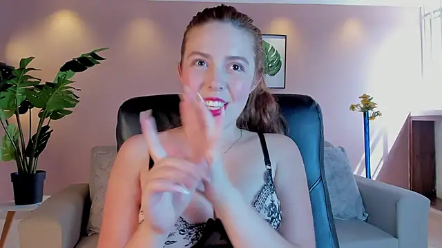 Lyssa Muller online show from 03/14/25, 07:12