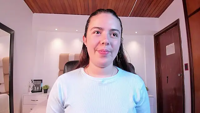 Snapshot of Lyssa_Muller chatting on 10/11/25, 01:53 Lyssa Muller online show from 10/11/25, 01:53