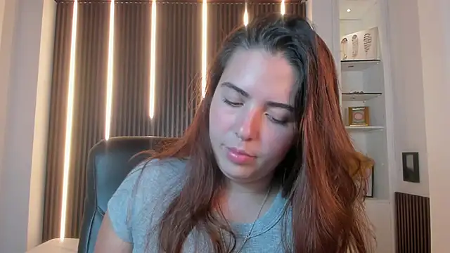 Snapshot of Lyssa_Muller chatting on 10/27/25, 07:18 Lyssa Muller online show from 10/27/25, 07:18