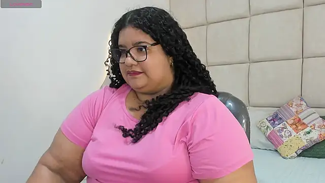 Snapshot of Miley_Collins chatting on 11/03/25, 07:37 Miley Collins online show from 11/03/25, 07:37