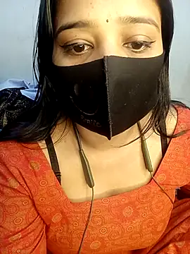Snapshot of Sony-Model chatting on 12/18/25, 04:18 Sony-Model online show from 12/18/25, 04:18