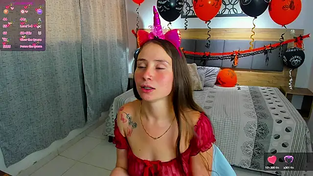 martina lujann online show from 10/15/25, 12:49