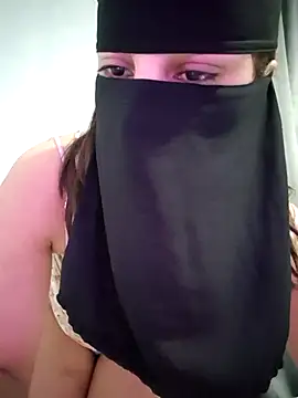 Snapshot of _arabica_ chatting on 11/19/25, 06:24 arabica online show from 11/19/25, 06:24