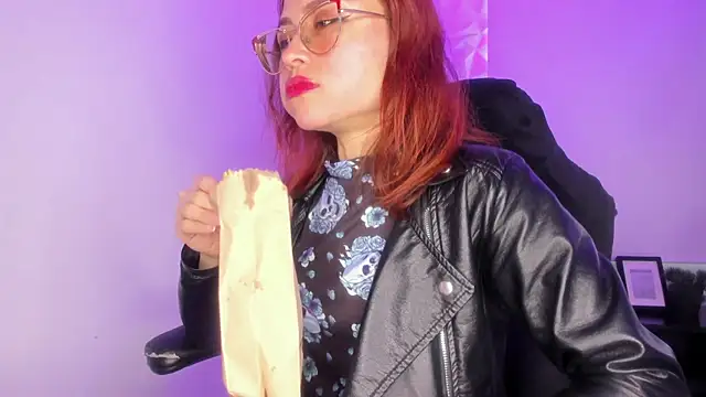 alessandra shayk6 online show from 01/11/25, 01:01