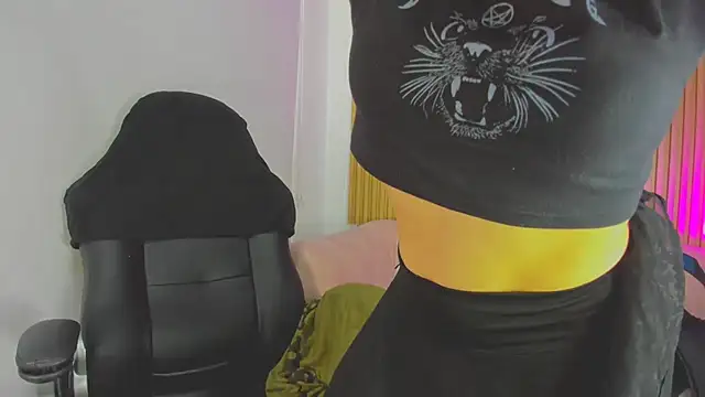 alessandra shayk6 online show from 01/30/25, 01:21