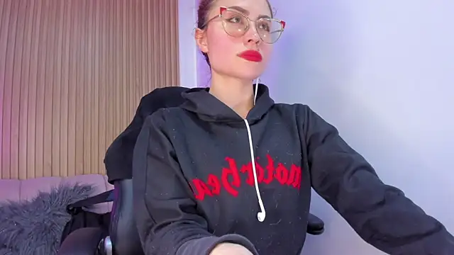 alessandra shayk6 online show from 02/05/25, 11:44