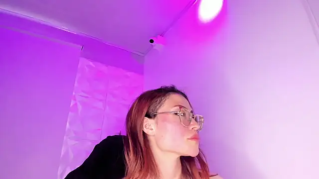alessandra shayk6 online show from 03/15/25, 08:10