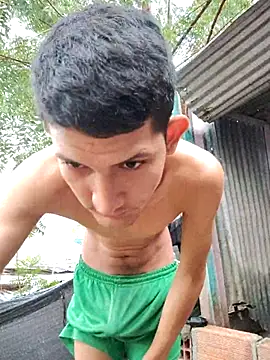 Snapshot of Valentinacuc chatting on 09/20/25, 11:22 Valentinacuc online show from 09/20/25, 11:22