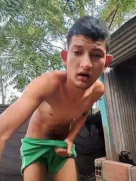 Snapshot of Valentinacuc chatting on 10/01/25, 11:05 Valentinacuc online show from 10/01/25, 11:05