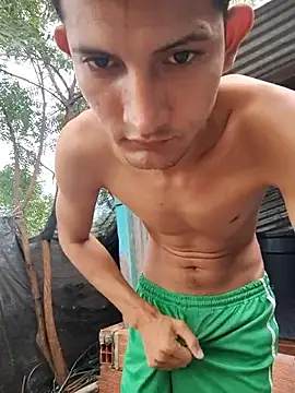 Snapshot of Valentinacuc chatting on 10/22/25, 11:21 Valentinacuc online show from 10/22/25, 11:21