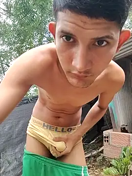 Snapshot of Valentinacuc chatting on 11/30/25, 03:38 Valentinacuc online show from 11/30/25, 03:38