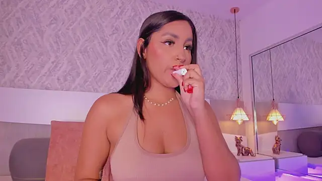 AishaPeyton online show from 11/17/25, 02:45