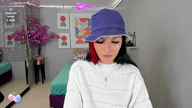 Dafne huges online show from 12/19/24, 12:23