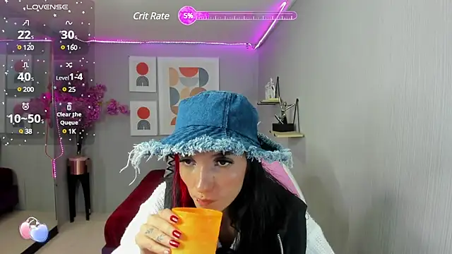 Dafne huges online show from 12/24/24, 06:06