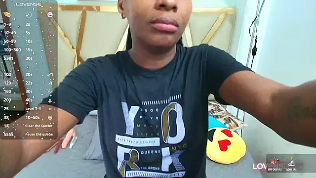 petitelittleebony online show from 12/15/24, 12:06