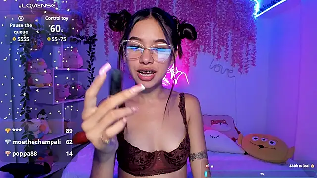 cat kitty18  online show from 01/04/25, 04:00