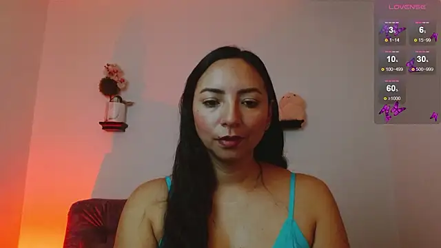 Snapshot of Emmi_Cam chatting on 02/03/26, 07:46 Emmi Cam online show from 02/03/26, 07:46