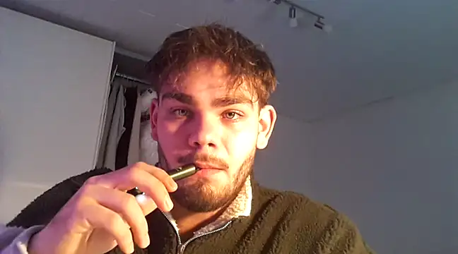 JuNIs  online show from 12/10/24, 11:54