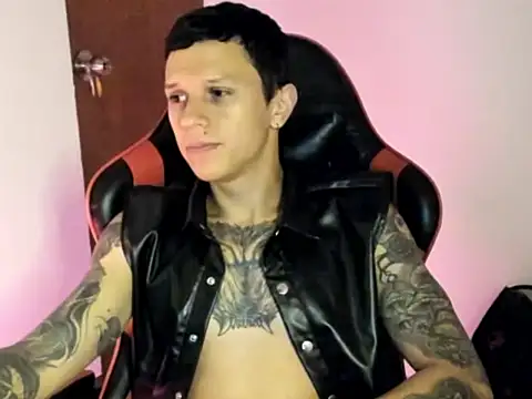Snapshot of goodboy69l chatting on 03/08/26, 02:04 goodboy69l online show from 03/08/26, 02:04