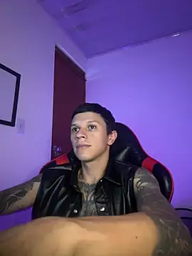 Snapshot of goodboy69l chatting on 03/20/26, 11:31 goodboy69l online show from 03/20/26, 11:31