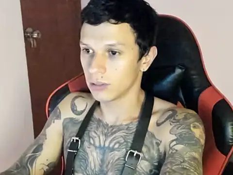 Snapshot of goodboy69l chatting on 04/08/26, 01:27 goodboy69l online show from 04/08/26, 01:27